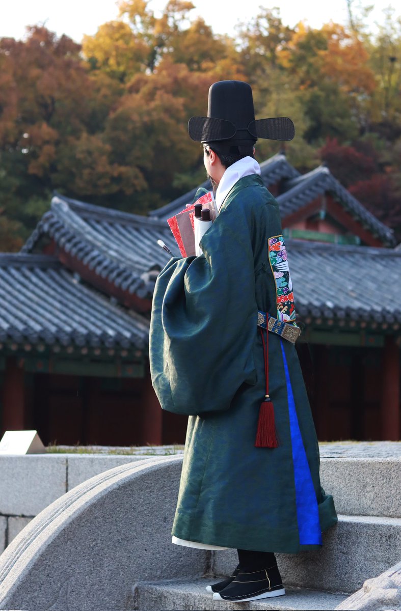 soonsoohandog's tweet image. 야근확정☆