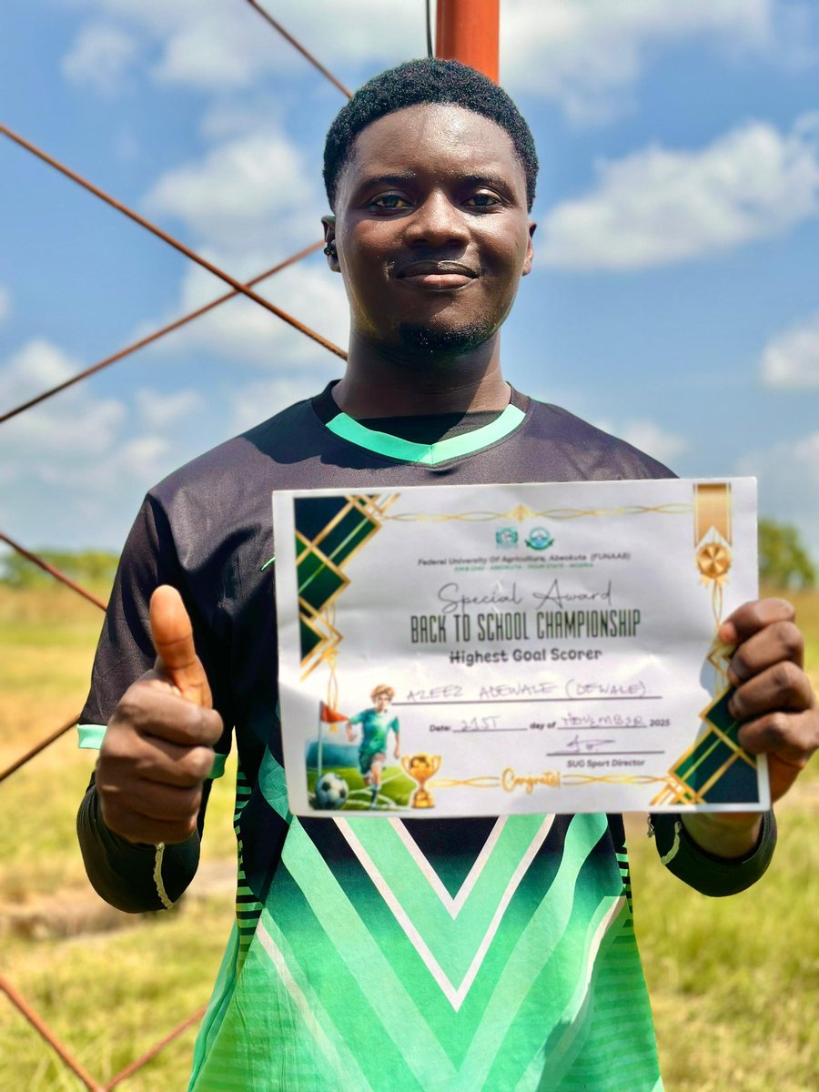 Congratulations to our Sharpshooter!
Golden Boot Winner 🥇⚽

Adewale proved that quality always shines.

7 goals in the Back to School Tournament.
Even with RO16 exit, he stood tall.