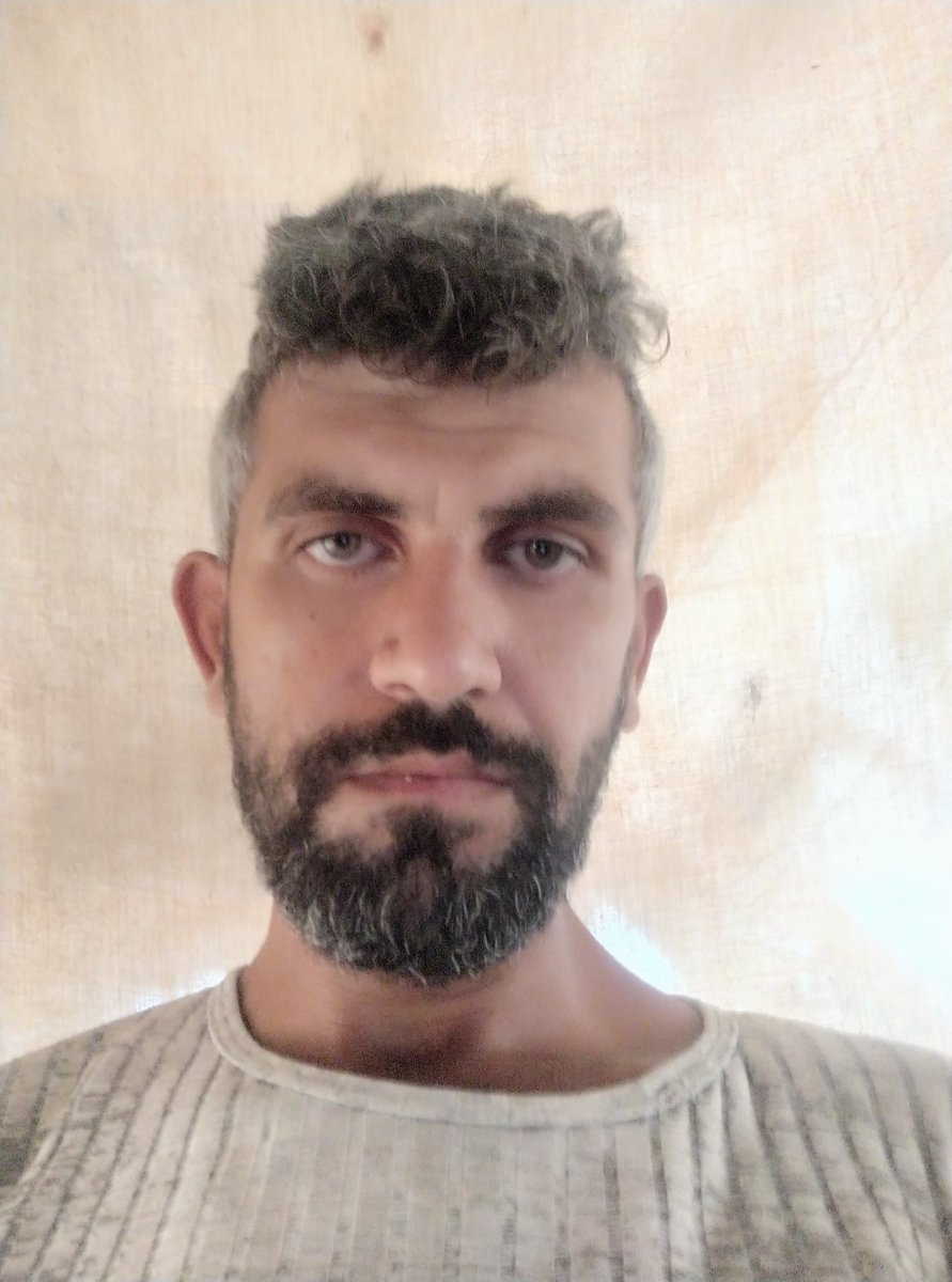 khaliljbo96's tweet image. We are not asking for much…
We are only asking for what keeps us alive:
a tent, a blanket, a piece of bread, and a place to rest our heads without fearing the rain.

If you’ve reached these lines…
please don’t leave us alone.🙏💔