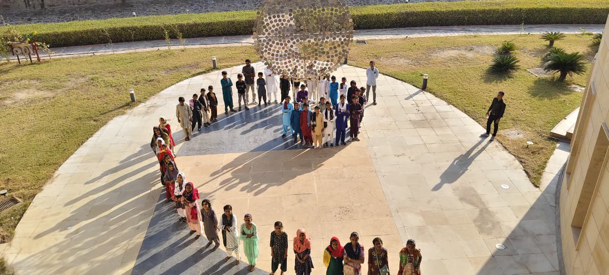 RscBhuj's tweet photo. @RSCBhuj celebrated #Fibonacci_Day with enthusiastic participation in drawing, mehendi art, and photo moments with the Fibonacci sculpture - showcasing creativity rooted in maths!
#FibonacciDay #RSCBhuj #CreativeLearning https://t.co/yMdVT20qaU