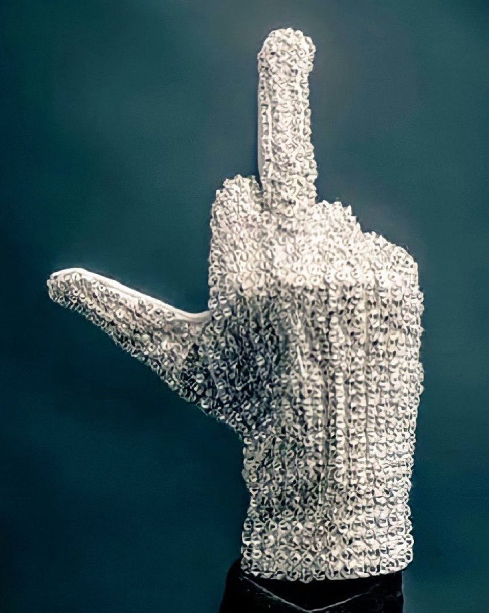 To anyone that says that any celebrity is better than Michael Jackson!