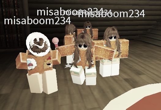 MisaBoom2's tweet photo. Me entro tanto la esquizofrenia que jugue forsakken conmigo misma

(Ganó misa) https://t.co/GrrSMsWn62