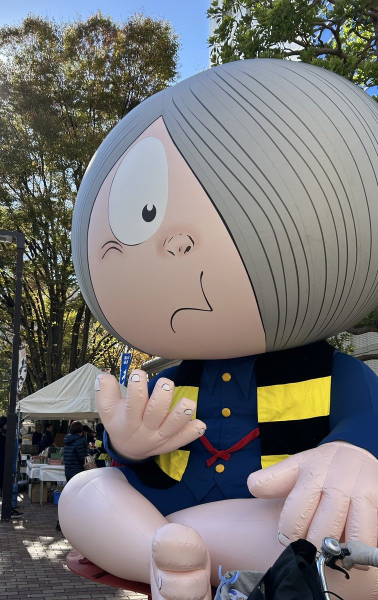 ゲゲゲ忌。今年更に大盛況。街中に人が溢れてる。水木センセが妖怪に昇天してったお祝い祭り♪
・スタンプラリー制覇ッ
・沢山の出店楽し
・沢山の鬼太郎や妖怪達を愛でる
・センセの墓参り

私の今年の良き体験は、センセが40年通った和菓子屋で売り子ばあちゃんと昔のエピソード聴きお喋りしたこと。