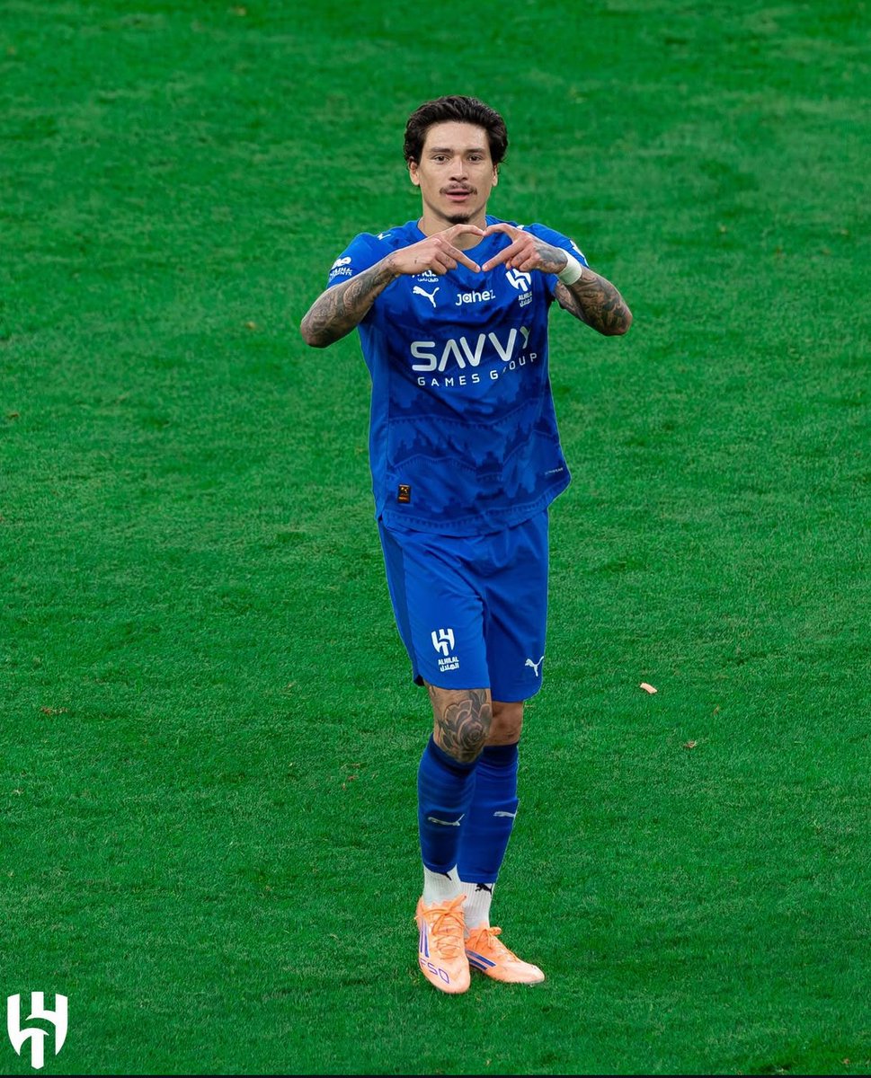 Mo1_hfc's tweet image. نونيز شارك 6 مباريات مع الهلال حقق منها 7 مساهمات
وكل ما شارك لآبد يترك بصمه له بالمباراة
لاعب لايحسّسك ابداً انه فاقد حساسيه المباريات
يغيب للإصابة وعندما يجهز تراه حاضر فنياً وبدنياً

داروين نونيز يستحق الأنصاف 🐉💙