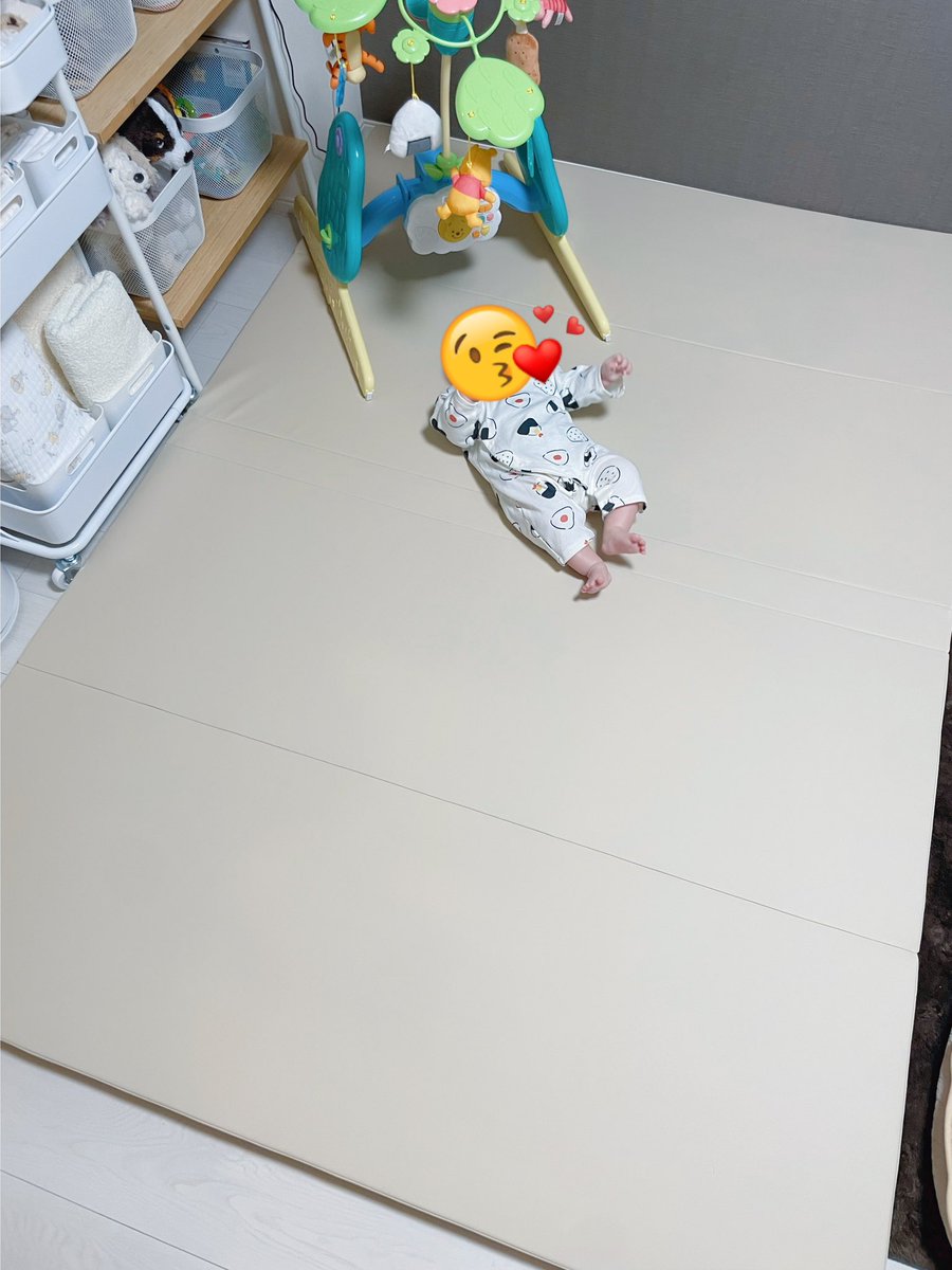 プレイマット届いた〜！ 大きめ買って正解🙆🏻‍♀️ このサイズ感