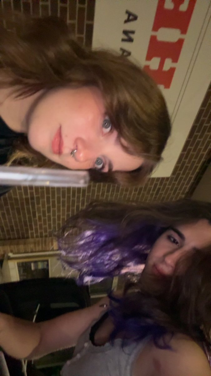 luvelunaa's tweet image. my girwin and beren 😢😢😢😢