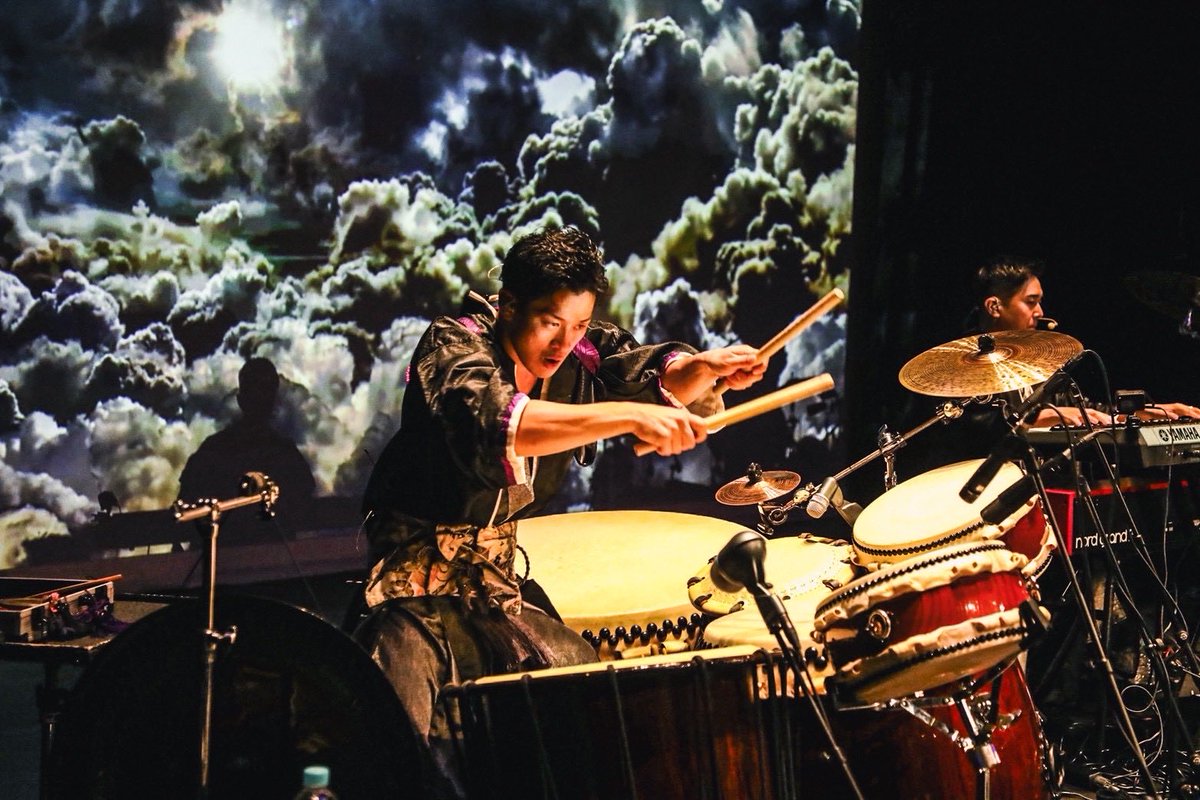 wadaikoman777's tweet image. Neo Japanesque ワンマンライブ
NEO THE JOURNEY -NOVEMBER STEPS-
11/22(土)メニコン シアターAoi

ご来場頂きました皆様ありがとうございました！

@JapanesqueNeo 
#VJ 
#高岡真也

Instrument
#paistegongs 
#ALESIS
#strikemultipad 

#和楽器 #篠笛 #和太鼓 #尺八