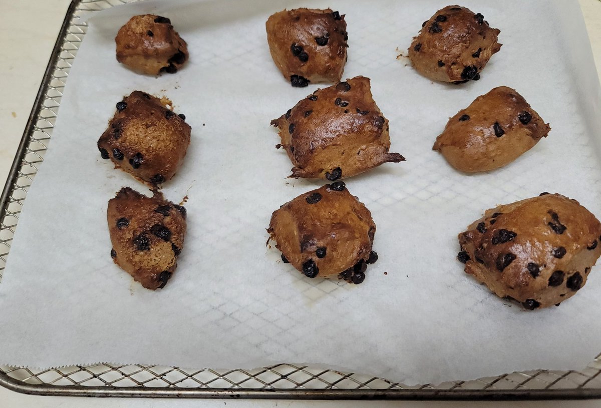 친구 따라 구웠어요. ...모양은 좀 그렇지만.