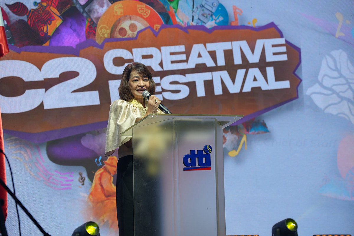 gretchenho's tweet photo. #YC2 Young Creatives Challenge Season 3 is ON! This program, under the @DtiPhilippines #MalikhaingPinoy, aims to encourage and support CREATIVES by giving the youth a platform to showcase their creativity through various mediums like: content creation, songwriting, animation, game development, graphic novels, playwriting, and storytelling.
If you’re between ages 18-35, you can still join the YC2 competition, as submissions are until Dec 25!! Top winners get 1M pesos! 2nd placer gets 500k, 3rd gets 300k, 4th gets 100k, 5th to 10th get 50k. Likha na!! #YoungCreativesChallenge