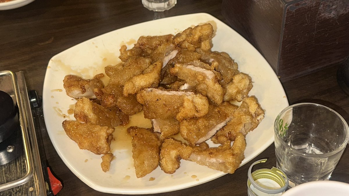 oogdali2's tweet photo. 📍 동북양꼬치 잠실새내

와! 맛있었어요 사실 양꼬치 첨 머것는데 부담 없이 먹을 수 있어서 좋았더요 살얼음 소주 대박 영상 찍고 싶엇는데 순식간이라 어는 건 못 찍었더요 “꿔바로우” 강추! 옥수수냉면 육수 진짜 대박 술이 계속 들어갔어욥 ㅎ ㅎ

#우리들의_맛집을_여기에_모아 https://t.co/2AOyxC6l9F