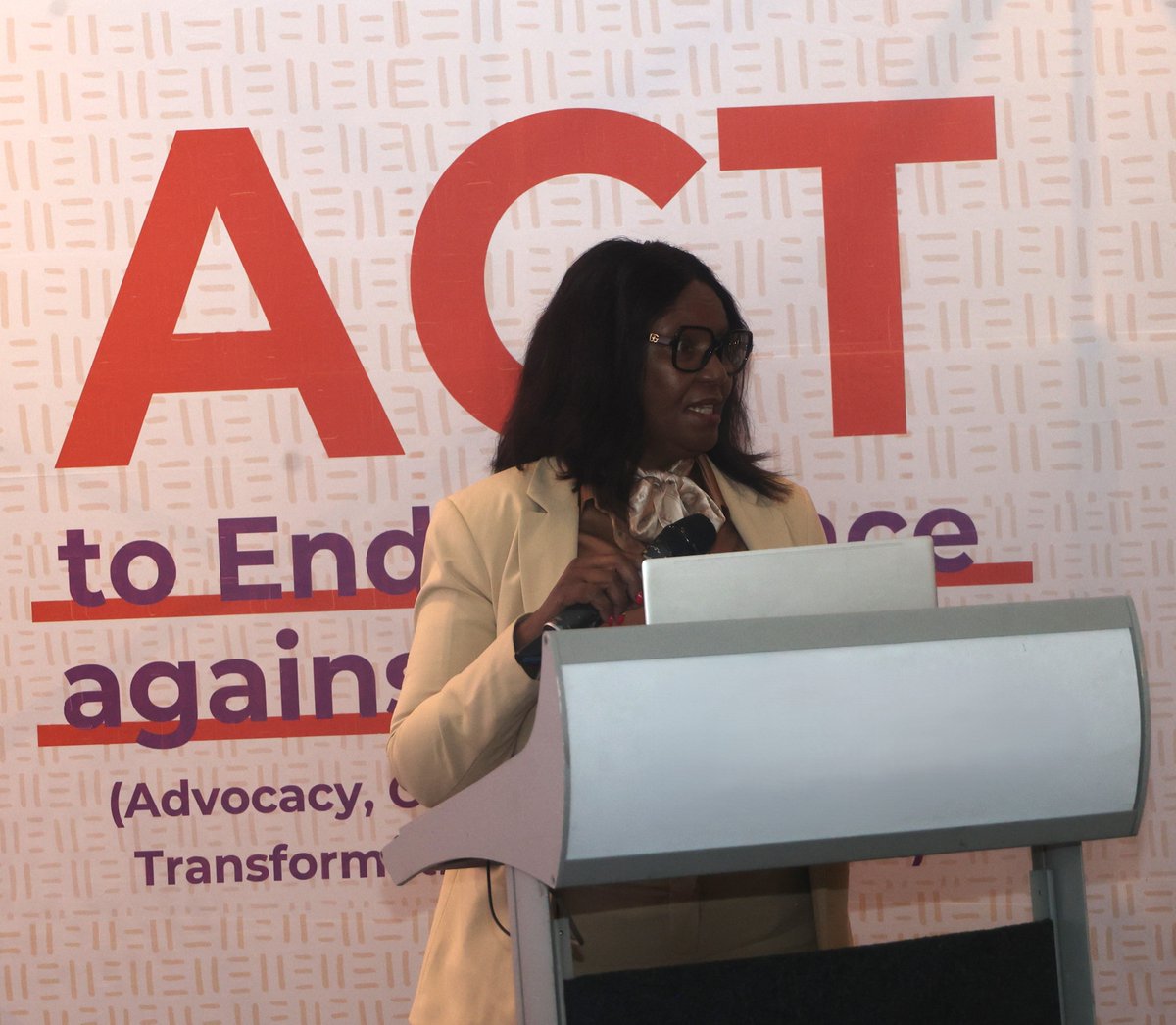 FemnetProg's tweet image. “Regional collaboration is essential in a fast-evolving digital landscape.”

EAC and SADC shared their commitments to advancing digital safety, strengthening access to justice, and aligning regional policies that address harmful practices and technology-facilitated violence. They…