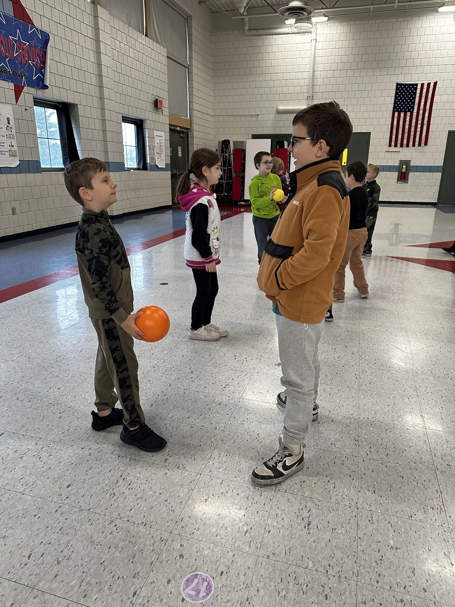 Toss 3x and share with your partner a time your wise owl (prefrontal cortex) helped you to make a smart choice!