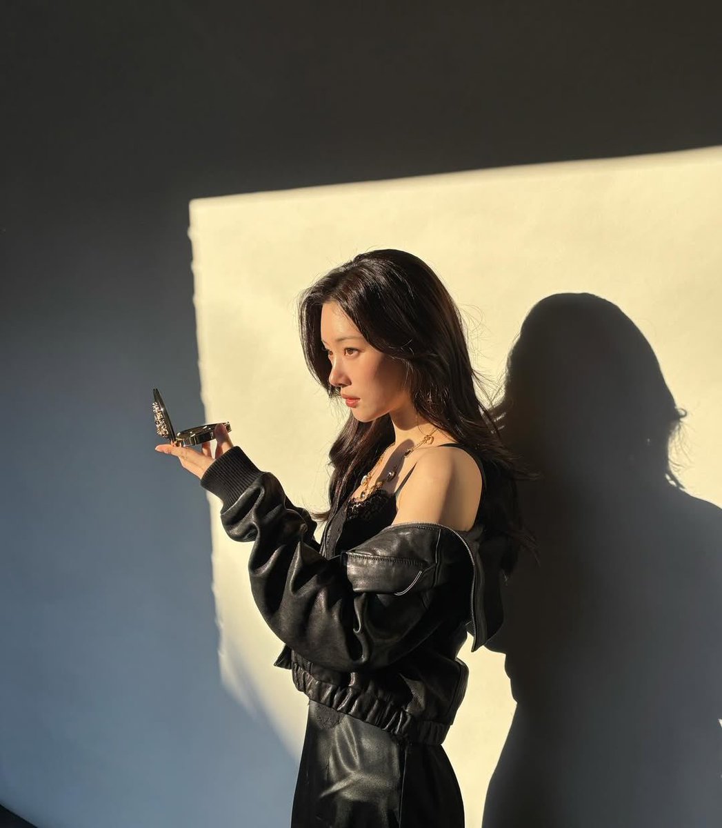 Loves Chaeyeon tweet media