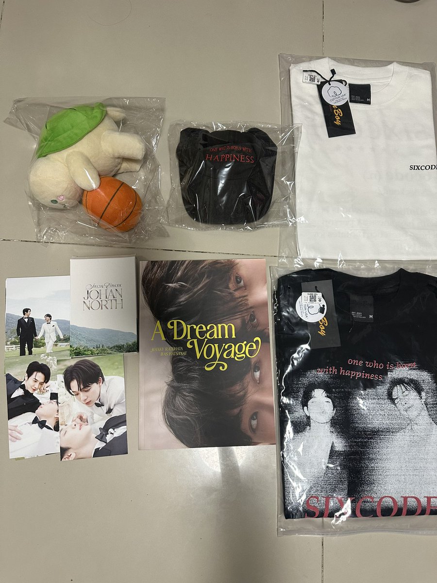 thanrawinlek's tweet image. ส่งต่อค่ะ
-เสื้อ #SIXCODE 2 ลาย M (ยังไม่ได้แกะ) ตัวละ 1,166
-หมวก ดำ #SIXCODE  1 ใบ 765
-เต่าบาส  600
-โฟโต้การ์ด โจฮันนอร์ธ 1 Set 10 ใบ 180
-โฟโต้บุ้ค A Dream Voyage (Noลายเซ็น) 1,700
สนใจdmมาได้ (ค่าส่ง40)
ของทั้งหมดเราสั่งมาจาก official โดยตรงค่ะ
#6CODE #แม็กกี้บาส #maxkybas