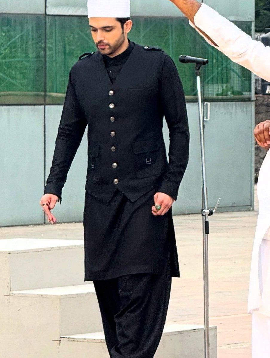 This look, this aura… Mahid is going to touch so many hearts 😭🤍
#ParthSamthaan 
#MahidNiyazi