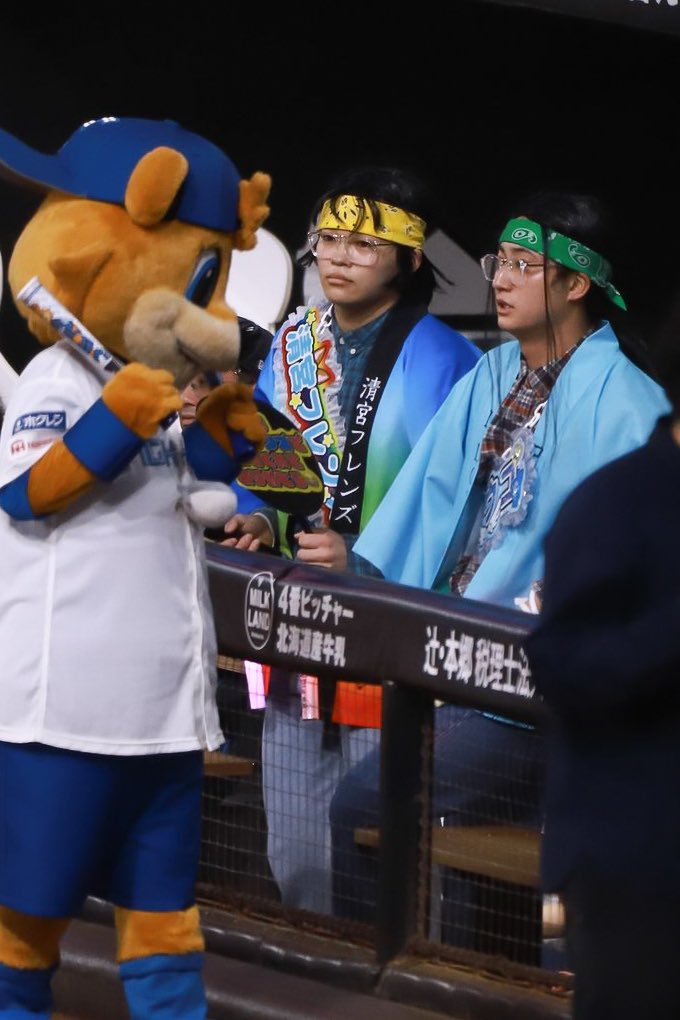 stpnfmpn's tweet image. 清フレ歌唱終わったあと、一旦捌けてったオタク達…なんでそんな何事もなかったみたいな真顔出来んの？ww

  #オタマックス  #オタミヤ
 #淺間大基  #田宮裕涼
 #lovefighters  #FFES2025