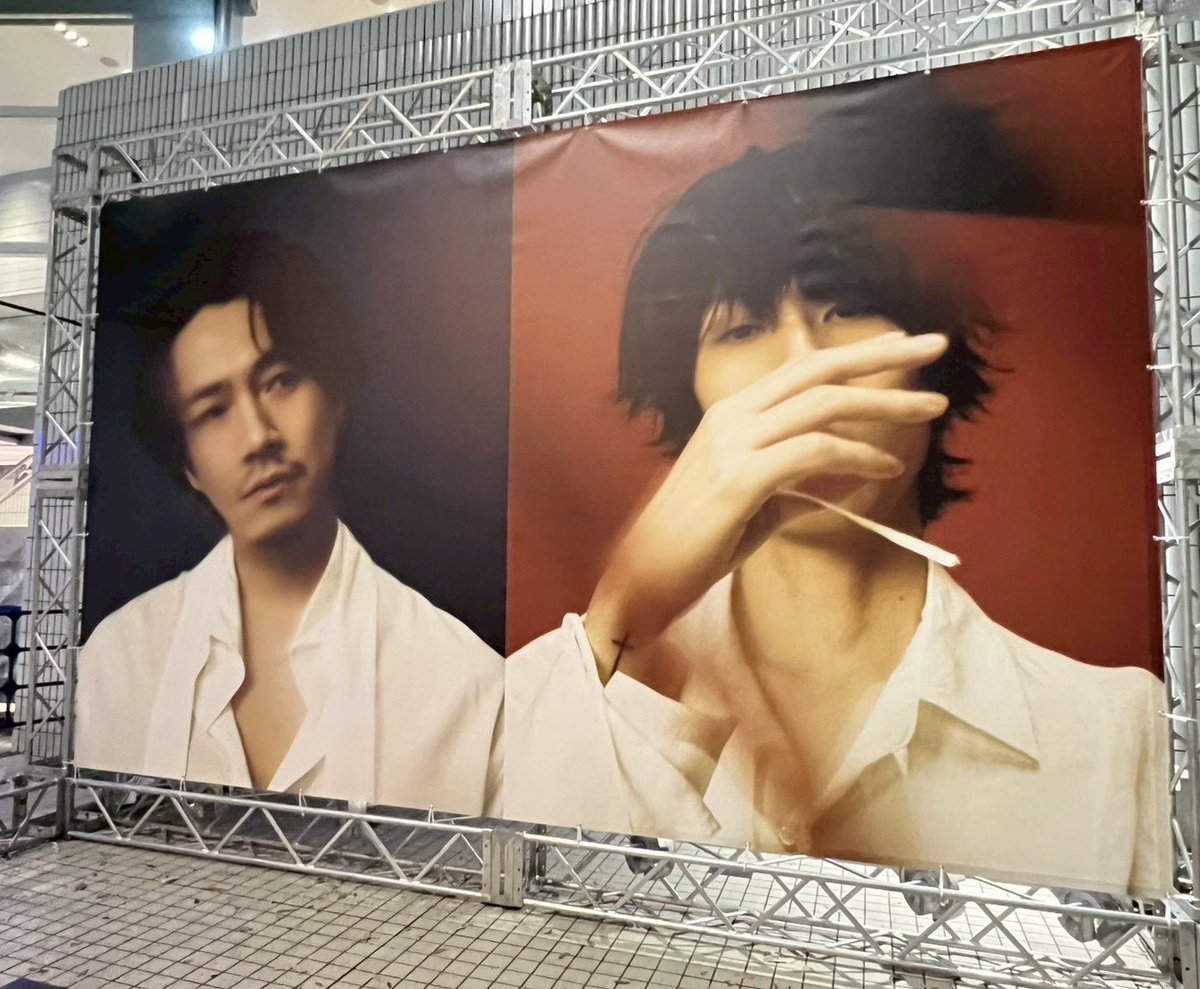 普通ならお誕生日配信なのだろうけど…
音楽好きな私は自分へのプレゼントに

RADWIMPS 20th ANNIVERSARY LIVE TOUR 対バン Vaundy に参加してきてとても幸せな気分だよ.ᐟ.ᐟ

また今日の日のこともゆっくりお話しさせてね☺️🧡💛