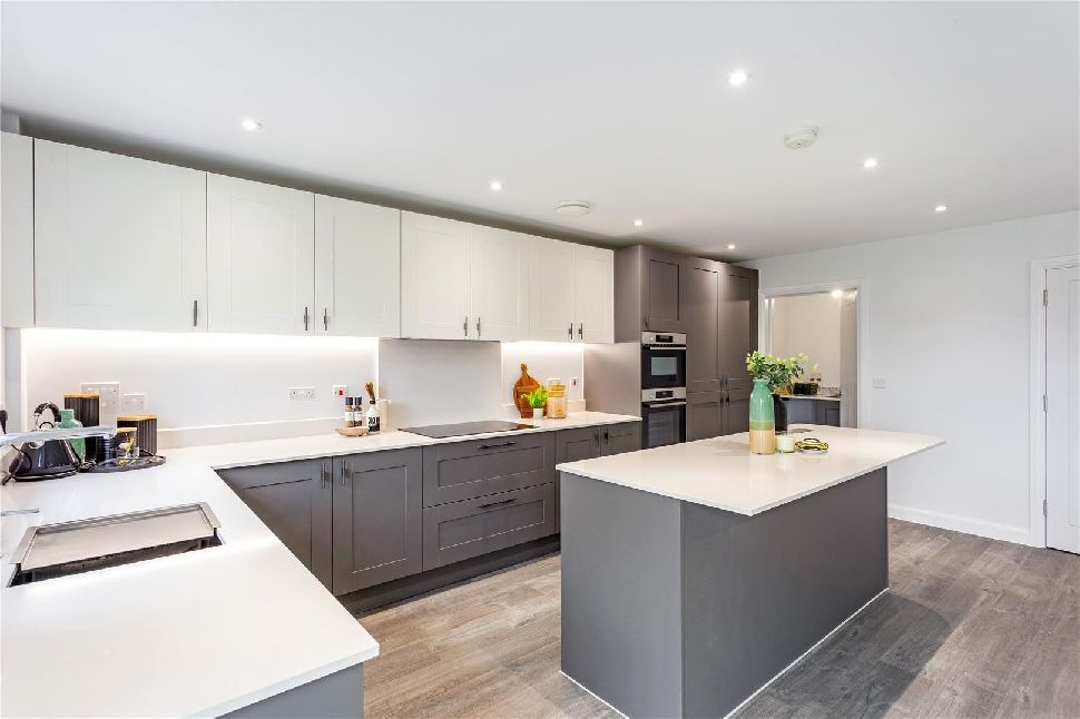 Thinking about your next move? A brand new home means modern design, energy efficiency and no renovation hassle.

Chain-free, move-in ready and built for today’s lifestyle.

Photo from: Warlingham Heights, Washpond Lane, Warlingham, Surrey, CR6 9QG