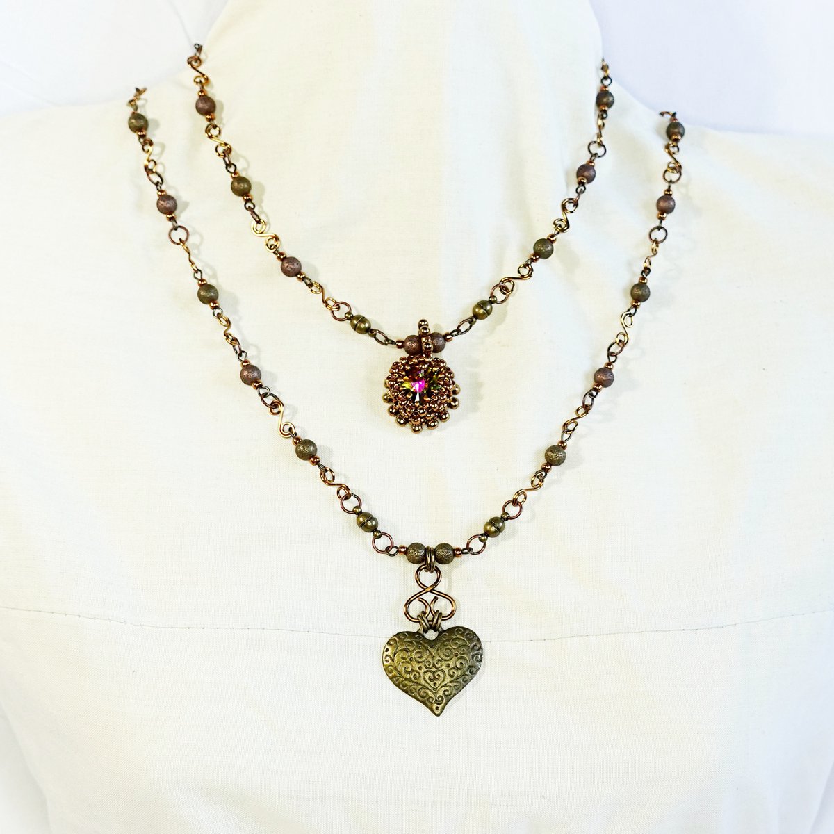 SandeeCreature's tweet photo. Check out these cool, convertible necklace and bracelet sets. Now half price in the Black Friday sale.
https://t.co/EJAoIkAFDQ

#jewellery #handmadejewellery #handmadewithlove #convertiblejewellery #jewelry #BlackFriday2025 #blackfridaydeals #blackfridaysales https://t.co/gNJlWrUkt7