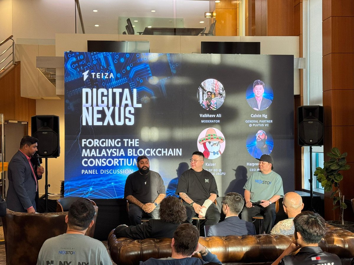 ccacc_hub's tweet image. Proud to stand alongside industry pioneers at the signing of the Malaysia Blockchain Consortium 🇲🇾✨

CCACC remains committed to accelerating Web3 adoption through ecosystem building, compliance support, and founder enablement in Malaysia. 

This is only the beginning.…