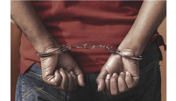 SIKAOFFICIAL1's tweet image. The Amasaman Circuit Court has sentenced 35-year-old Daniel Darkwa to fifteen(15) years in prison with hard labor for the defilement of a 13-year-old girl at his home in Amasaman.

The convict, a close associate of the victim&apos;s father, reportedly lured her into his home after she…