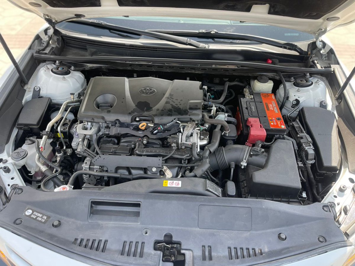 __buga's tweet image. Foreign used 2018 Toyota Camry XSE V6 for sale 
-White on Cream interior 
-original custom duty 

Specs; Thumbstart, double panoramic view, wireless ChargePad, Apple CarPlay, 360° camera, etc. 

🏷️ N38,000,000
📍ABUJA
📱09075065990
Nationwide Delivery🇳🇬