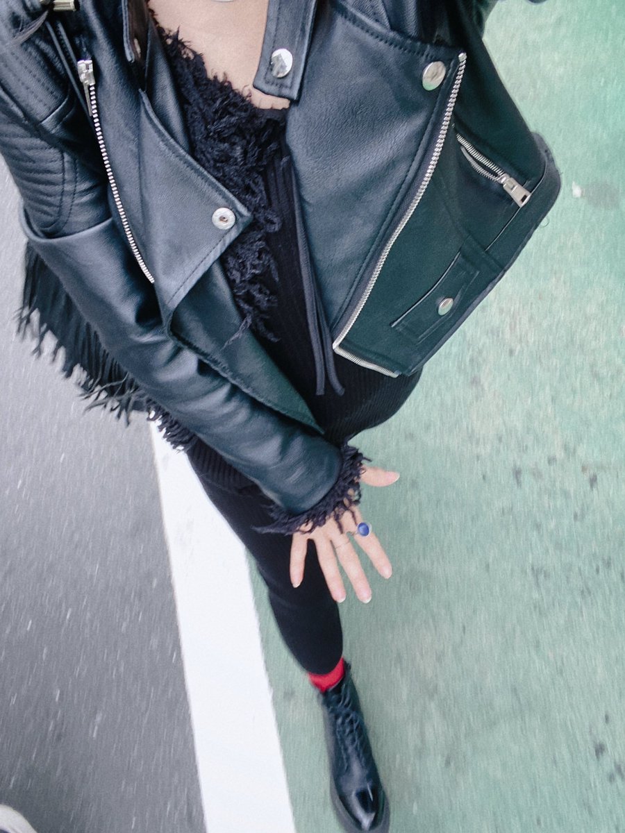 m_u_n_i__n's tweet image. 今日は赤タイツですぃた