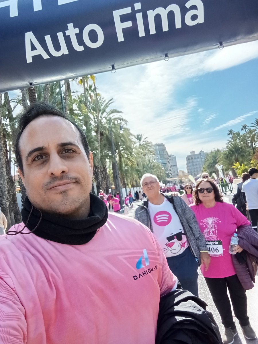 SrDanigmas's tweet photo. @Amacmec1 unidos en cada paso 👟 Hoy #Danigmas 🆚 #Cáncer se suma a la marcha por la esperanza, por la vida y por todas las guerreras que luchan contra el cáncer de mama 💓 Cada kilómetro cuenta
#CarreraContraElCáncerDeMama #JuntosSomosMásFuertes #OctubreRosa 🩷 https://t.co/8VST8W1y3C