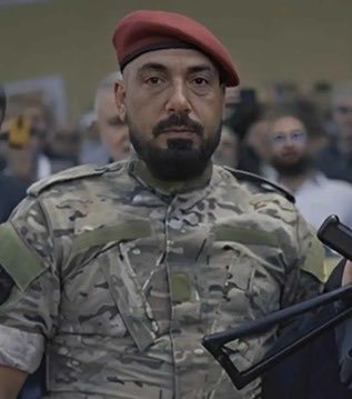 AhmedAlrihawi's tweet image. إسرائيل تستهدف هيثم علي طباطبائي، قائد الجناح العسكري لحزب الله، بغارة على شقة سكنية في حارة حريك بالضاحية الجنوبية لبيروت.

- طباطبائي يعدّ الرجل الثاني في حزب الله حالياً
- من مواليد بيروت 1968 من أب إيراني وأم لبنانية

- كان قائدًا لقوة الرضوان التابعة لحزب الله، وقاد القوة في…