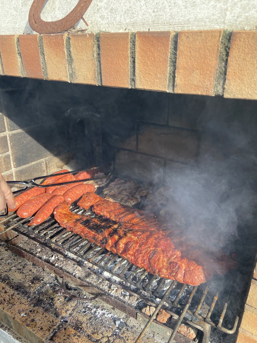 Boff 🍖🍗

Nos vemos en un ratillo a las 19:00 en Twitch como siempre tetones 😈