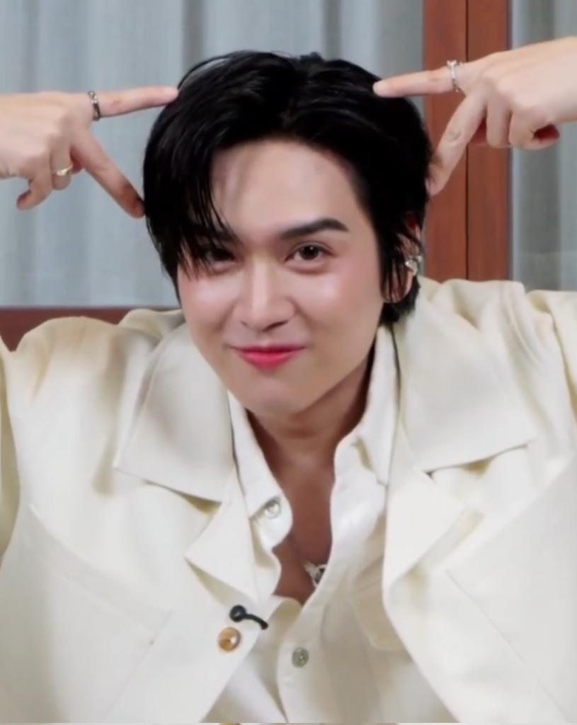 cstleKd's tweet image. KING OF THE POSE 

PONPON WITH CHUANYUAN #CHUANYUANXTHANAPON 

#PonThanapon