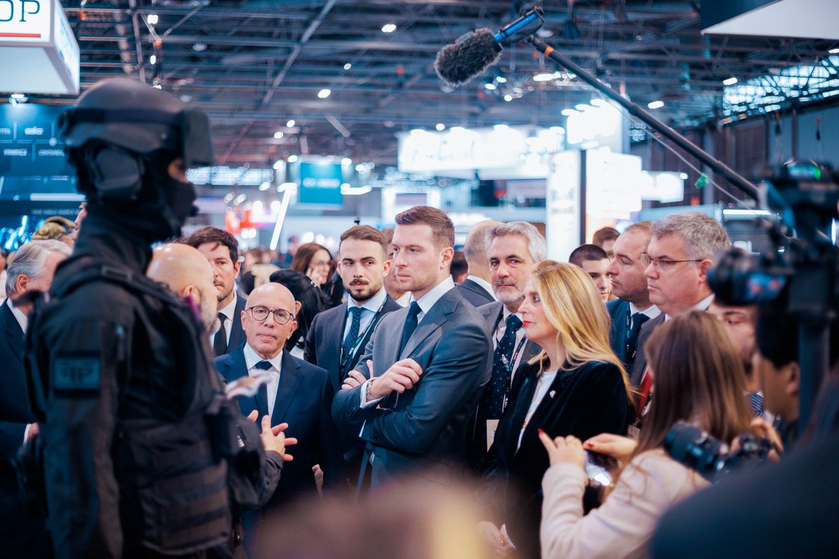 joshuaHochart's tweet image. 🔵 Aux côtés de @J_Bardella, de @eciotti et d’une délégation d’élus du @groupeRN_off, de @groupeudr et des @PatriotesEurope, nous nous sommes rendus au #Milipol afin d’échanger avec les experts de la sécurité intérieure. 🇫🇷