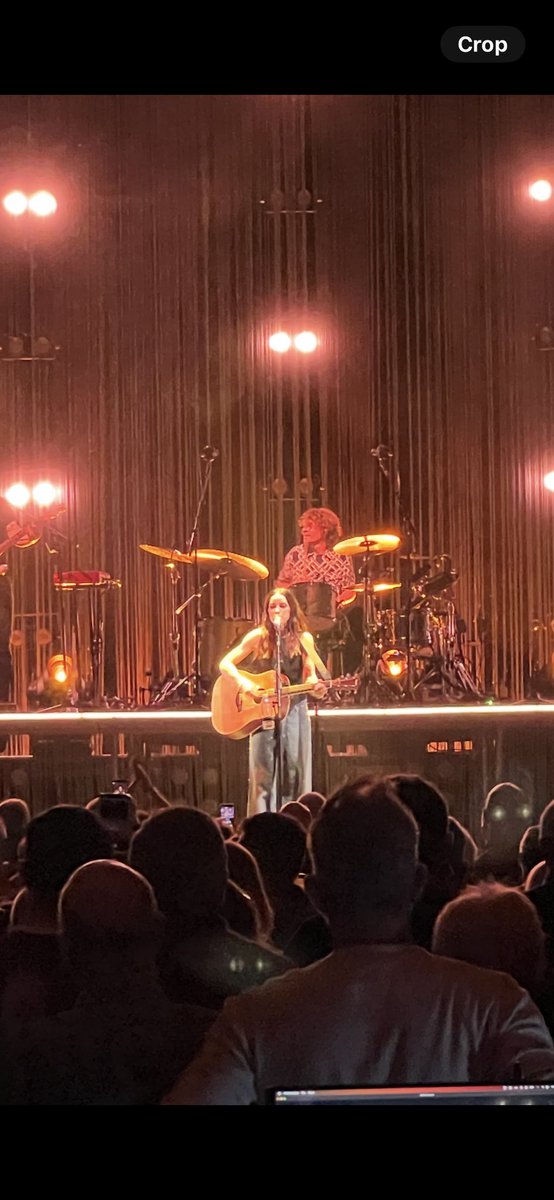 LaurahHeafield's tweet photo. Incredible gig by @Amy__Macdonald last night. She clearly doesn’t skip arm day - look at those muscles! 😍 https://t.co/2YC7ubduSS