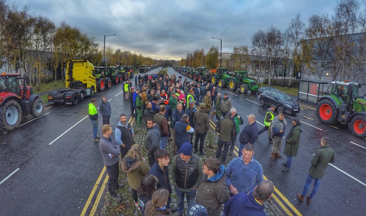 North East farmers have united to form a major tractor rally in protest against proposed changes to inheritance tax.
The demonstration, organised by Northumberland-based group Farmers Unite, took place in Newcastle today (SUN) Pics by <a href="/RaoulDixonNNP/">Raoul Dixon</a> #FarmersNewcastle #Tractors