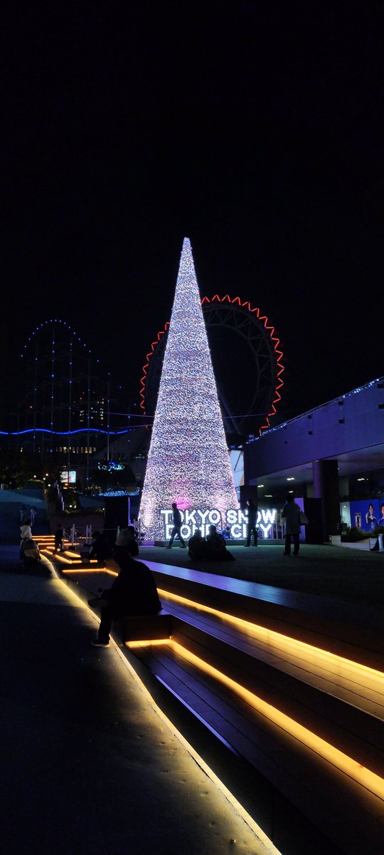 #コスプレフェスタTDC
でした。
年内ラストということもあり来場人数は今年一番多かったんじゃないかな？
なかなかハードな運用でしたが
始まる前に言って…
なんとでもなる！でしたね！

明日は行けないけどみんなガンバ🫡