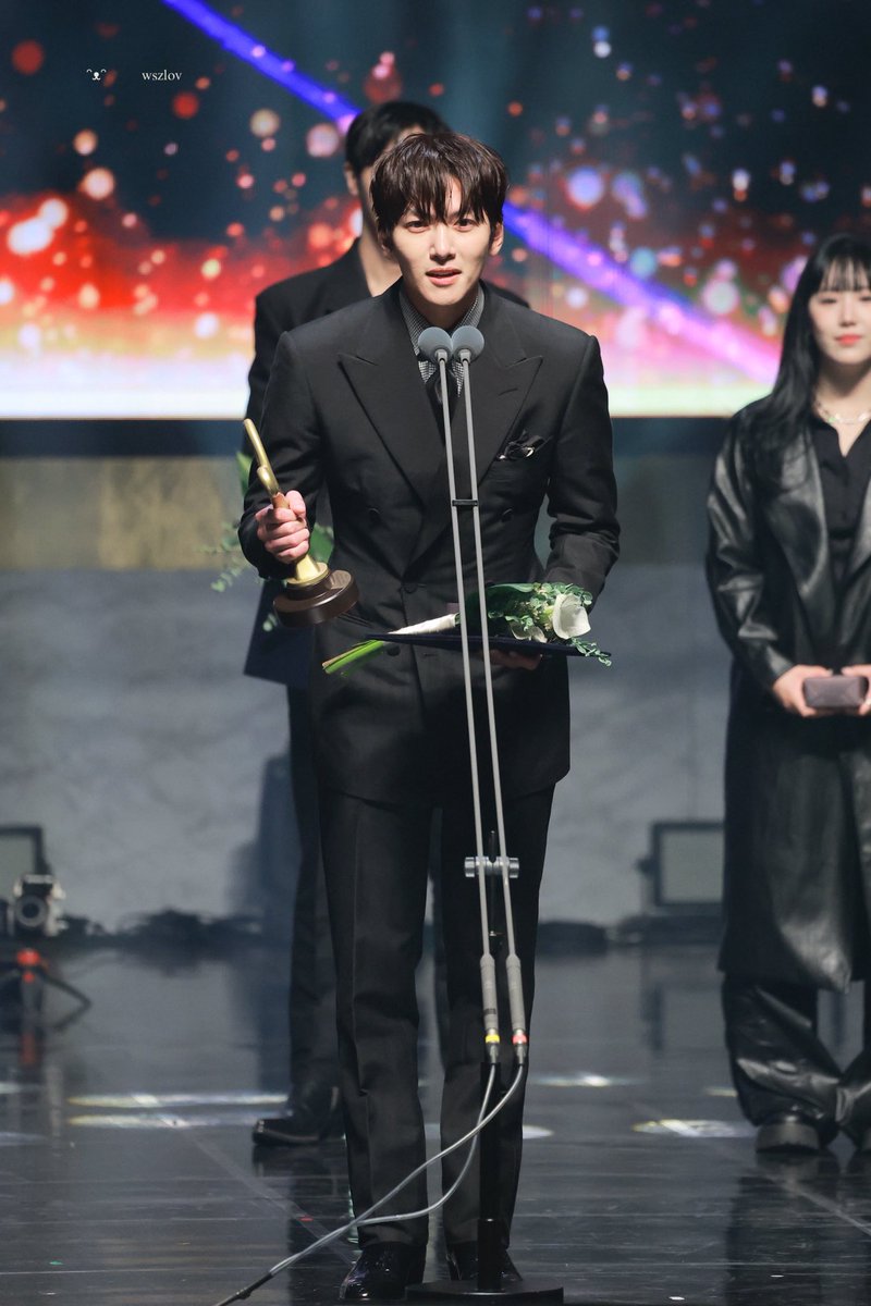 ᵔᴥᵔ tweet media