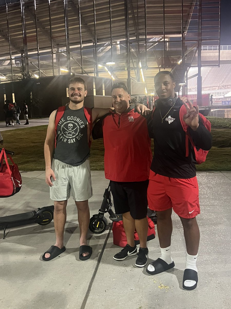 Coach Sloan tweet media