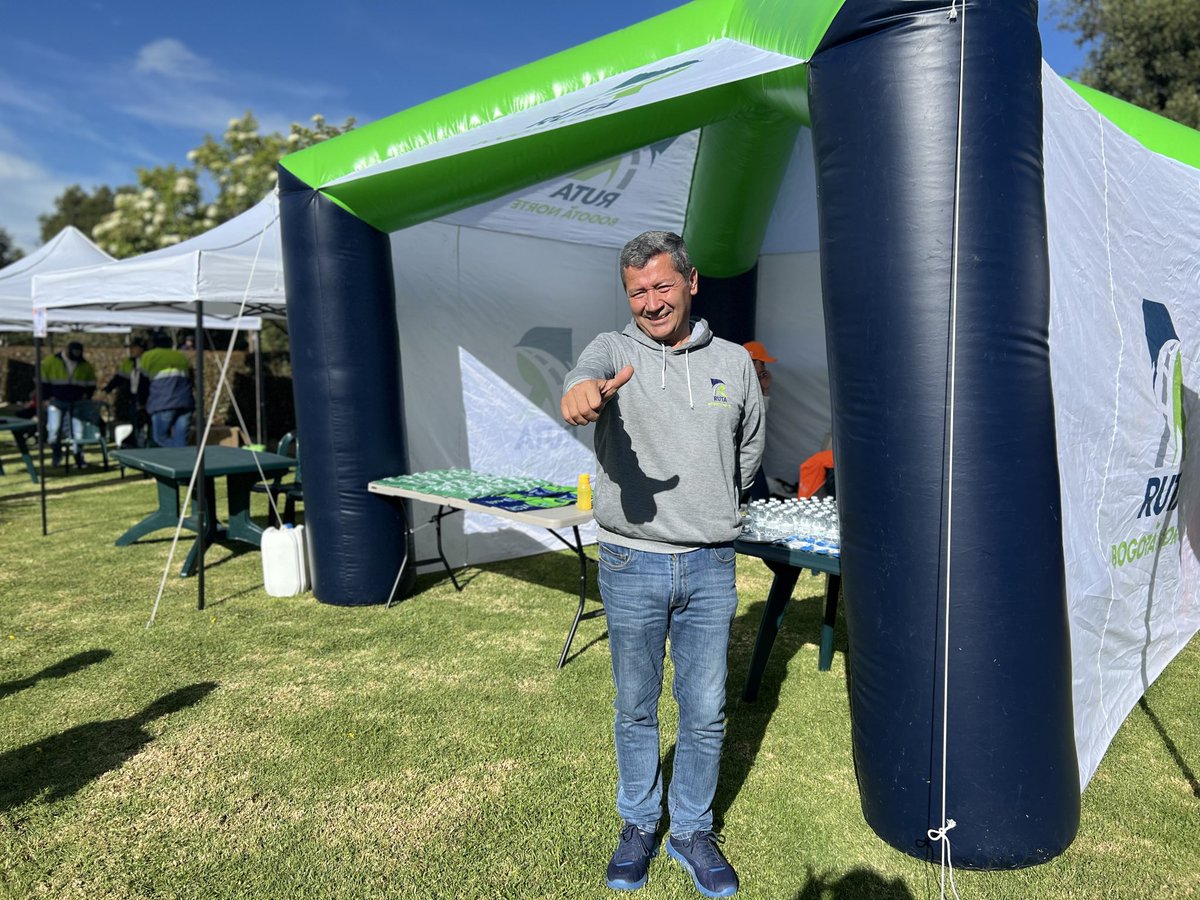 RutaBogotaNorte's tweet image. 🏃‍♀️💚 ¡Ya estamos listos para recibir a nuestros corredores! 💙🏃‍♂️

En @RutaBogotaNorte nos complace ser patrocinadores oficiales de la 4.ª edición de la Carrera Sueños en Construcción, un evento donde el deporte, la solidaridad y la unión hacen grande a nuestra comunidad. ✨

Nos…