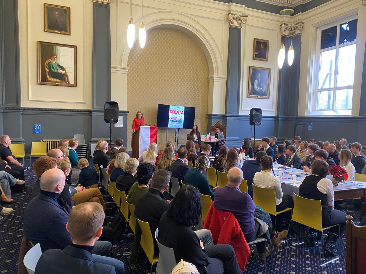 PerlRafal's tweet photo. Znakomita Polonijna Debata Młodych w historycznej sali debat @tcddublin to 1. tego typu wydarzenie w Irlandii. Gratulacje dla organizatorów - Polskiej Macierzy Szkolnej, @InstytutIRJP @fundacja_WiD @PLinIreland oraz wszyskich uczestników, którzy imponowali wiedzą i elokwencją! https://t.co/kamjb5OqDO