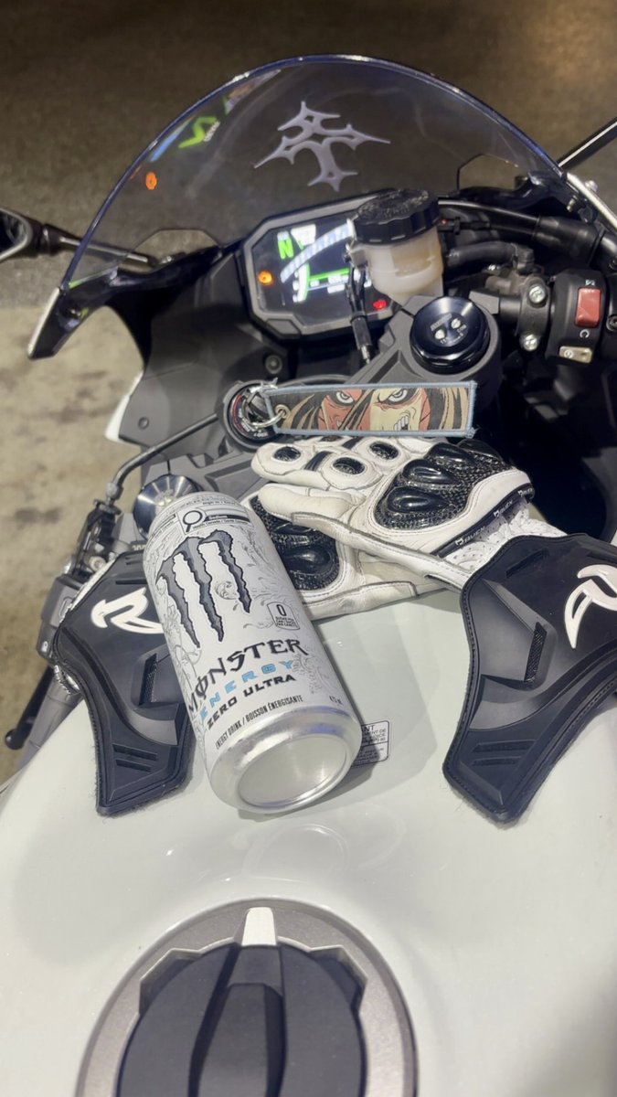 xF2P9's tweet image. Coping