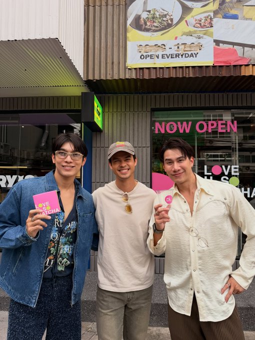 BRMewSuppasit's tweet image. IG kimgoodburn
23/11/2025

🔗instagram.com/p/DRYuzOUgUzH/…

@MSuppasit 
#LoveUSoMatcha 
#MewSuppasit #มิวศุภศิษฏ์ 
#Tul_Pakorn #ตุลย์ภากร 
#MewTul #มิวตุลย์