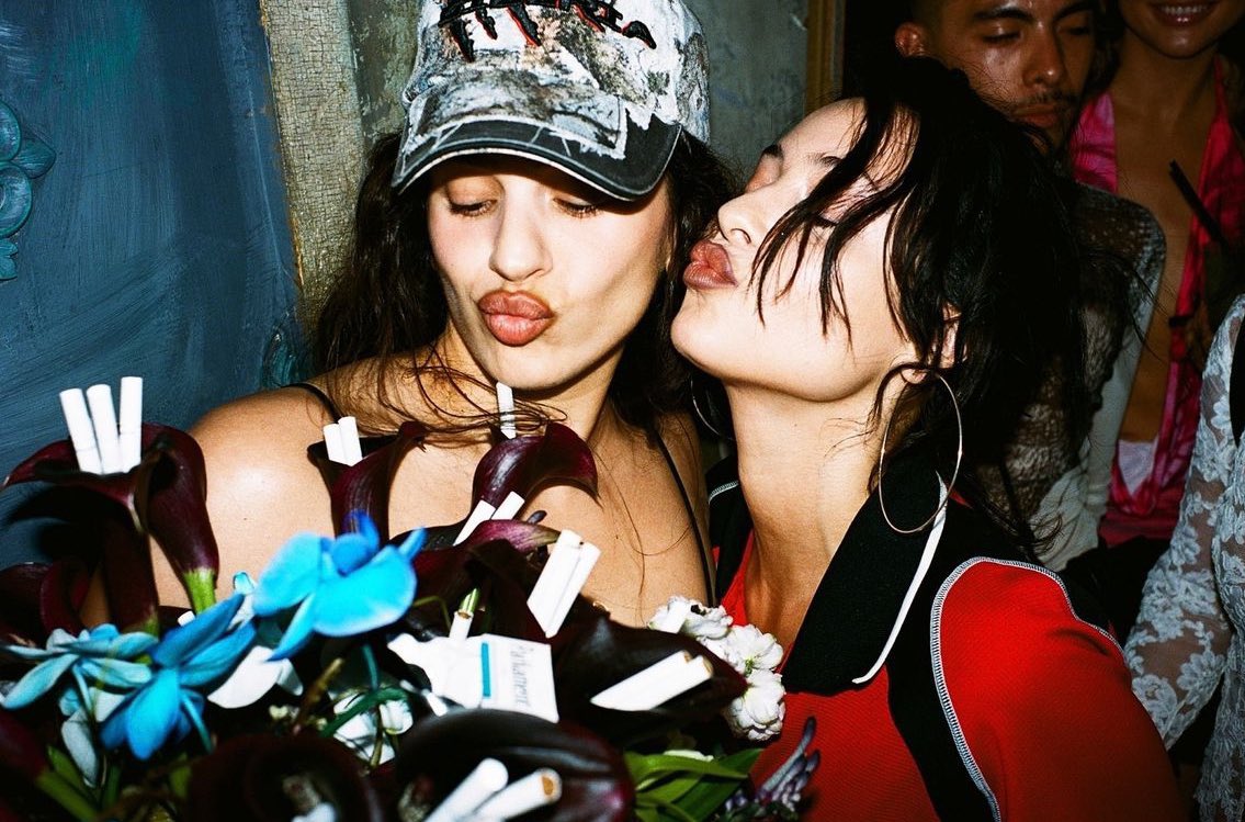 euphoriacentral's tweet image. 🚨Rosalía and Alexa Demie have been very close friends for several years, according to the singer. 

The pair filmed #Euphoria season 3 together over the last nine months.