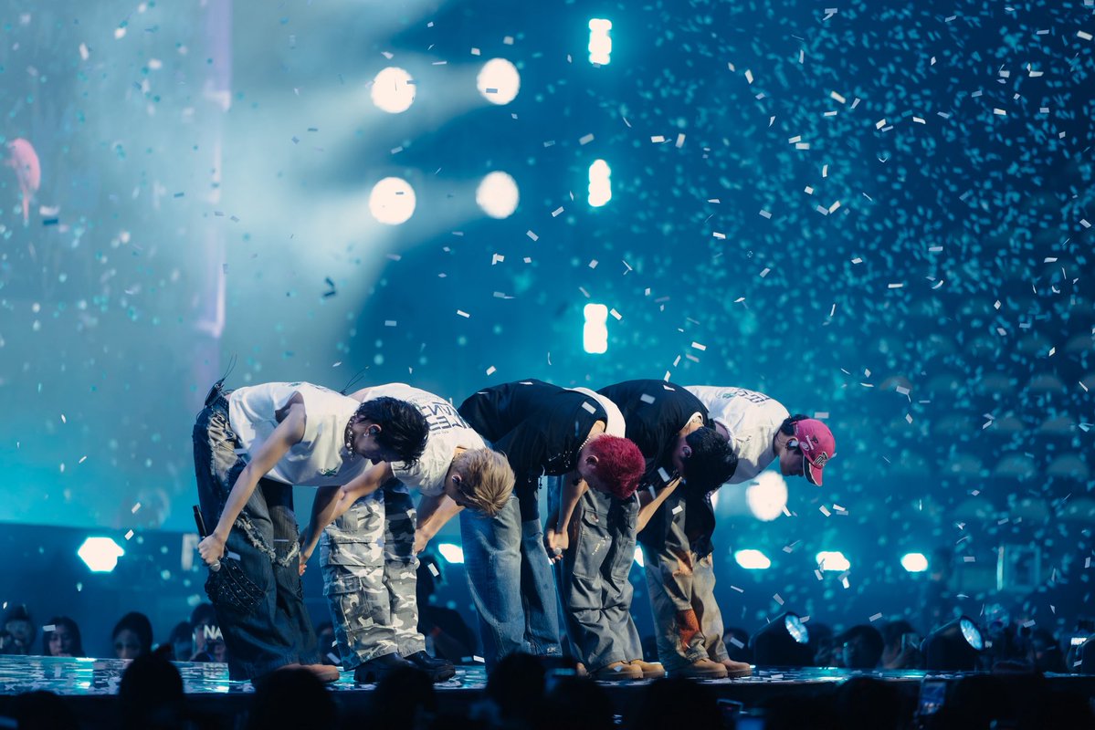 perses_official's tweet image. Happy birthday OUR PIECES 🧩🌌 
3 ขวบแล้ววว วันนี้ภาพครอบครัวของพวกเราใหญ่ขึ้นกว่าเดิมแล้วนะ รักและขอบคุณเสมอนะครับ 💜💚 @jungwboo_  @naranvik @whoispluggy @kritxxn @palmww06 

#happyPIECESday
#PERSES #PERSES_TH