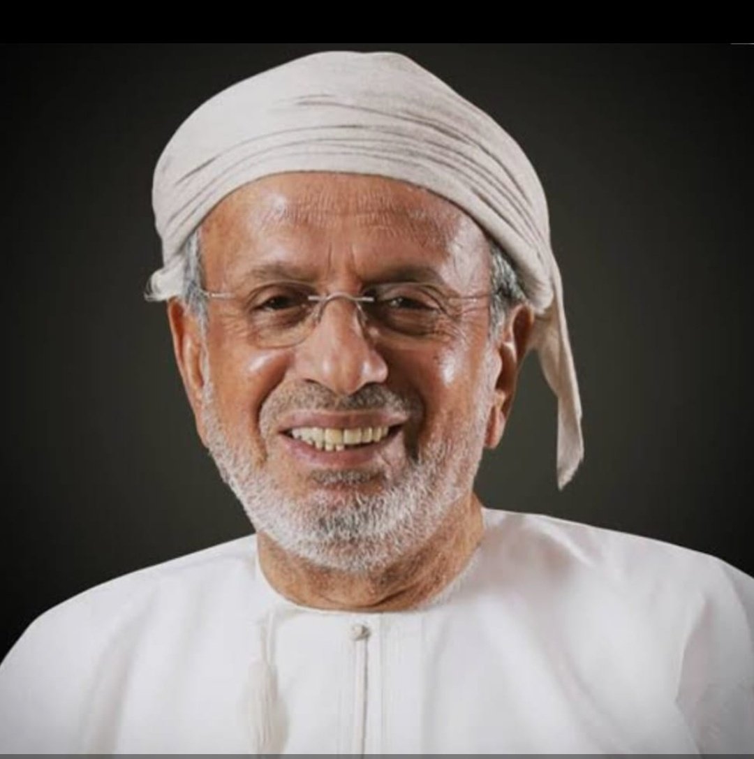 لَعَمركَ ما الرزيّةُ فقدُ مالٍ، ولا شاةٌ تموتُ ولا بعير… ولكن الرزيّةَ فقدُ حرٍّ يموتُ بموته خَلقٌ كثير.
برحيل الشيخ سهيل بهوان انطفأت منارةٌ لم تكن تُنير طرق الناس بل قلوبهم؛ رجلٌ كان تواضعه يُكسِر الحواجز، وكرمه يسبق الحاجة، وفعله يعلو على القول.
رحمه الله رحمة الأبرار.