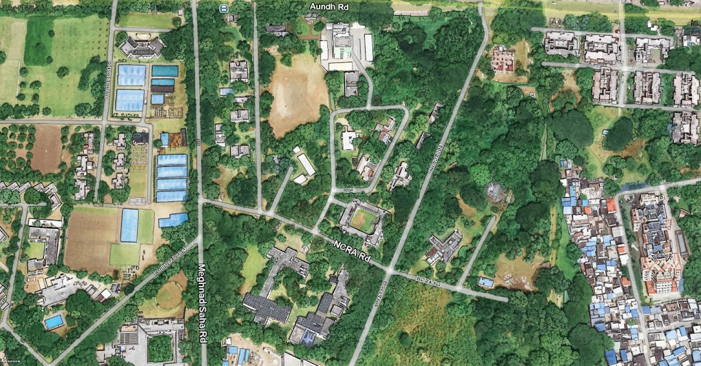 YWadadekar's tweet image. @NCRA_Outreach  is located in a beautiful corner of the SPPU campus. @NanoBanana  in @GeminiApp  took a satellite image of our campus and made a a stylised map, following my prompt. @IUCAApune next door is also partially seen. Greenery on all sides! @aparanjape @yash_gupta_62