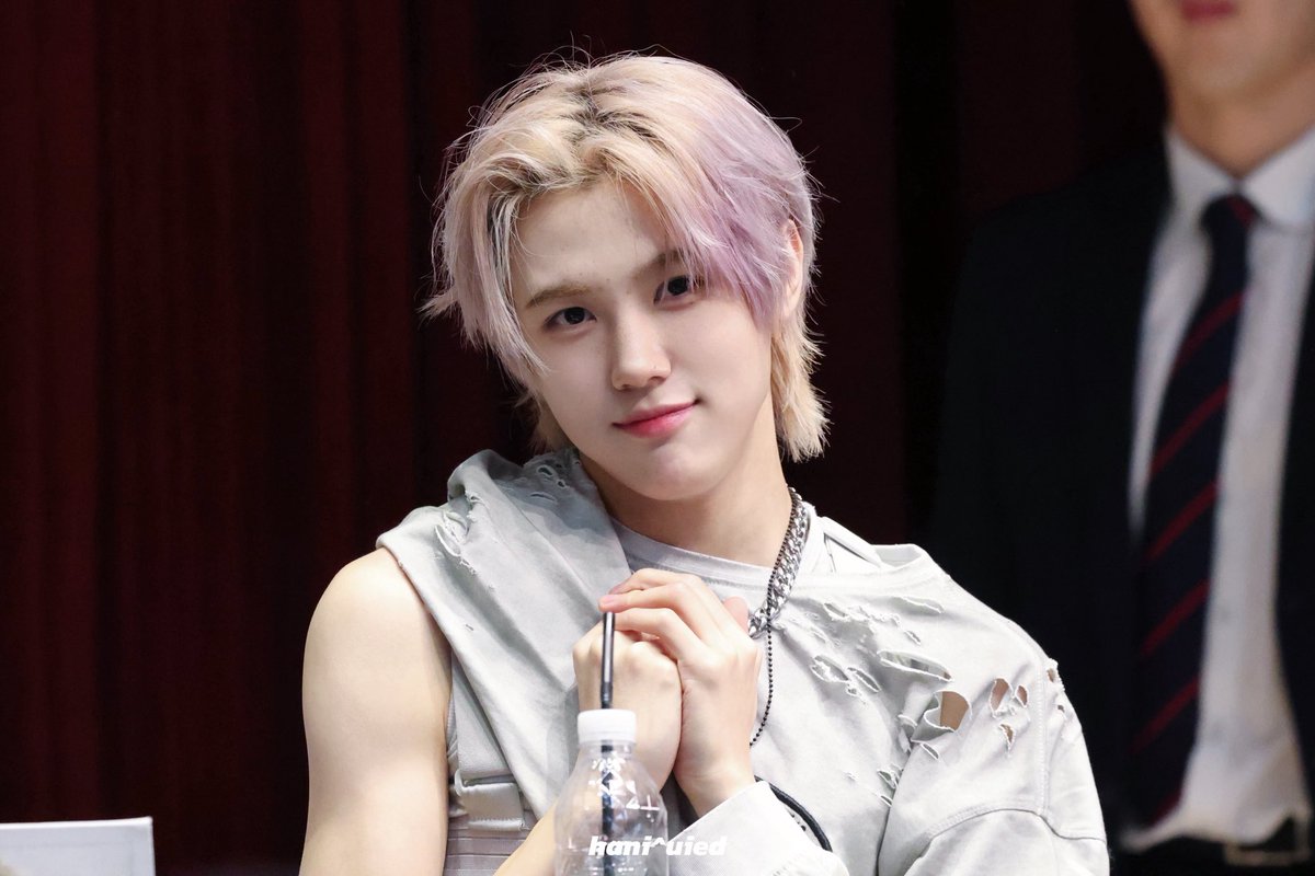 251123 애플뮤직 팬싸

섹시한 남자？
아니면 귀여운 남자….?

#CRAVITY #크래비티 
#SEONGMIN #성민 #ソンミン