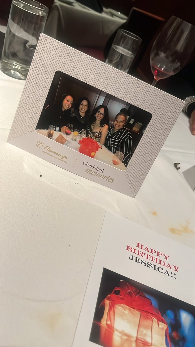 This user identifies as a Mermaid 🧜🏼‍♀️ tweet media