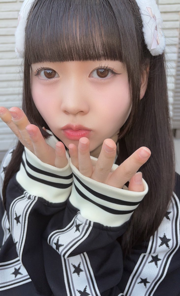 今日はメンバーみんなで
レッスンたくさん頑張ってきたよっ(*ฅ́˘ฅ̀*)♡

明日はとうとうさくチャレ！です💓
さくカレのオリジナル曲初披露に
いつもより長い40分ライブです♡♡
この先もずっと記憶に残るような大切な日を
一緒に過ごしませんか.ᐣ🌸💗