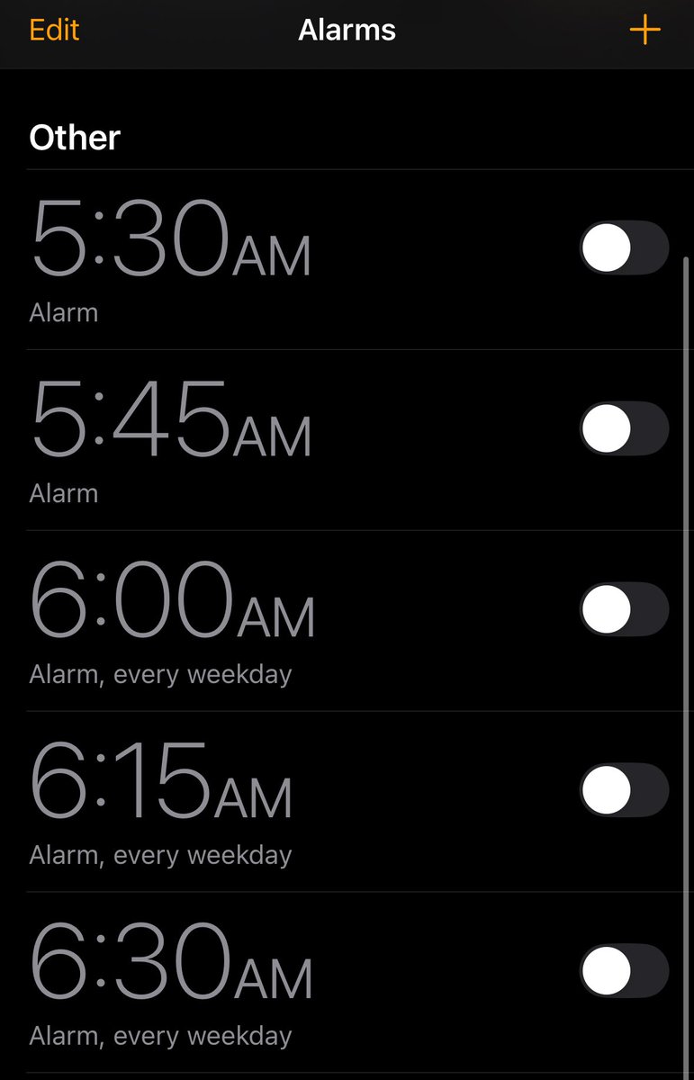 開始休假就可以關掉這些早起的鬧鐘。因為平常工作早起，即使放假出去玩，也很少遇到需要比工作更早起的時候 🤪