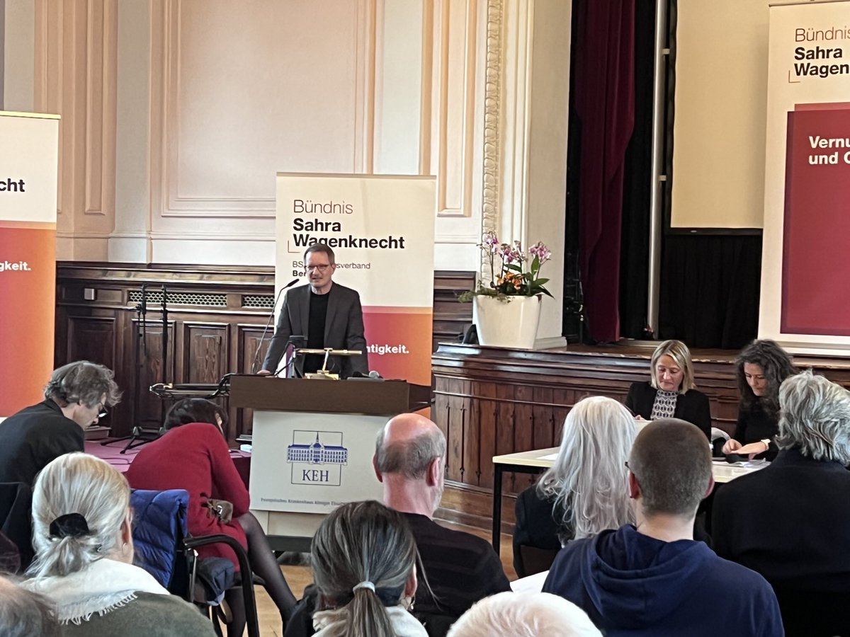 Norman1979Wolf's tweet photo. Gut besuchte Mitgliederversammlung des #BSWBerlin im Krankenhaus Elisabeth Herzberge. Alexander King: BSW ist die Kraft des Friedens und und wir werden die Friedenspolitik auch im AGH Wahlkampf in den Vordergrund stellen. Auf gehts! #BSW #AGH Wahlen 2026 https://t.co/cGwUbfsCTJ